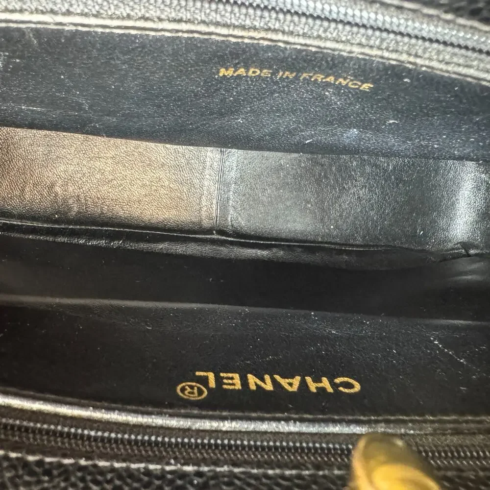 Chanel Caviar Vintage Tote Bag Quilted CC Turnlock Black/Gold Matelasse XL Logo - Picture 5 of 16